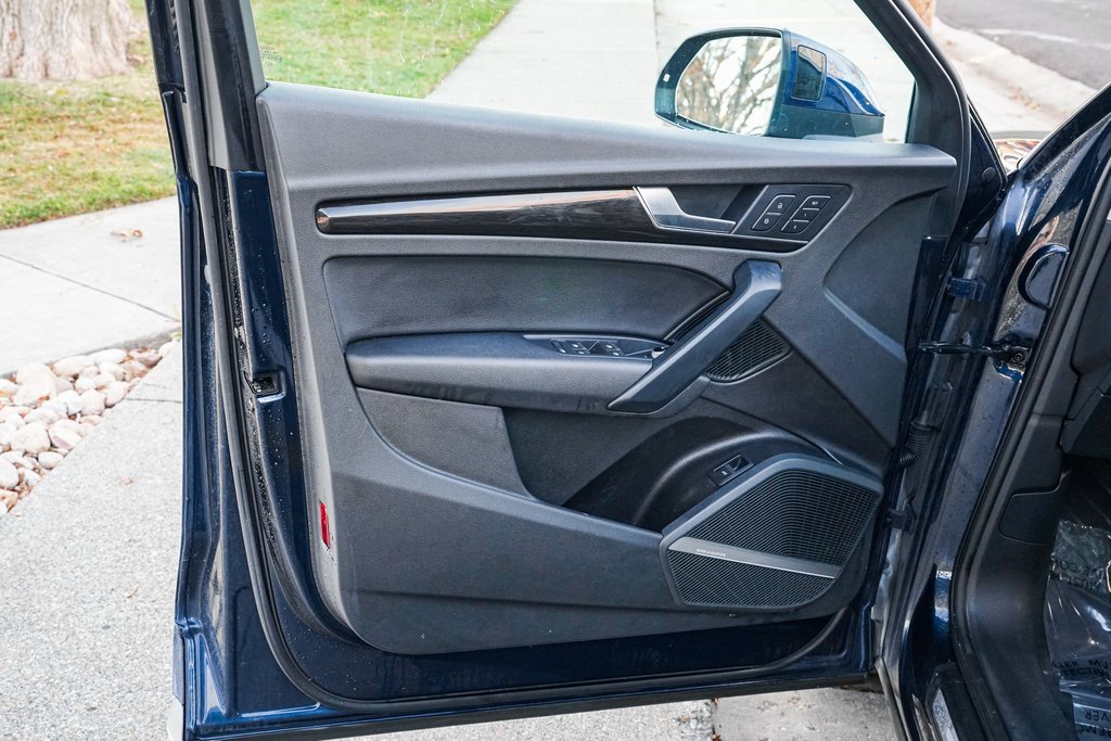 Used 2018 Audi Q5 2.0T w/ Premium Plus Package image 9