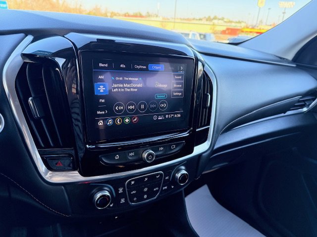 Used 2020 Chevrolet Traverse LT image 26