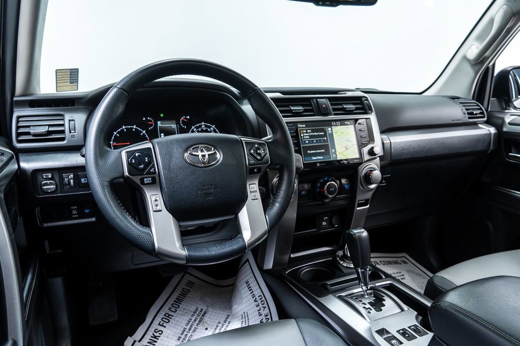 Used 2022 Toyota 4Runner SR5 Premium w/ Moonroof Package AWD/4WD image 4