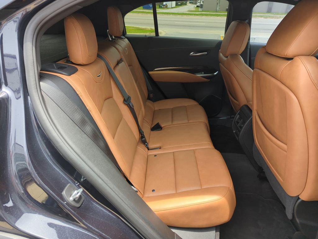 Used 2022 Cadillac XT4 Premium Luxury w/ Enhanced Visibility Package FWD image 33