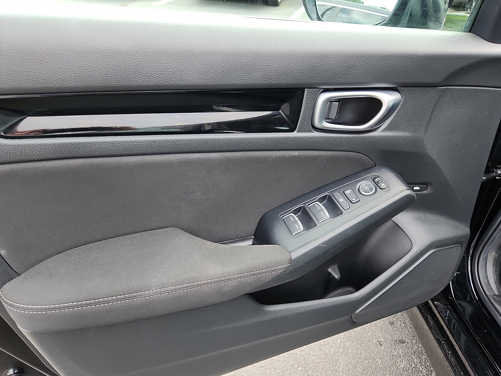 Used 2025 Honda Civic Sport image 12