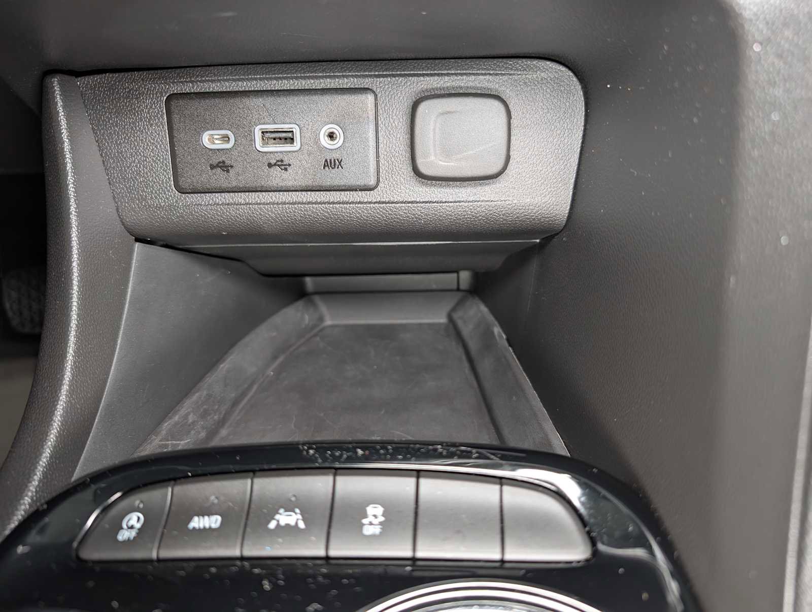 Used 2023 Buick Encore GX Preferred w/ Cold Weather Comfort Package AWD/4WD image 31