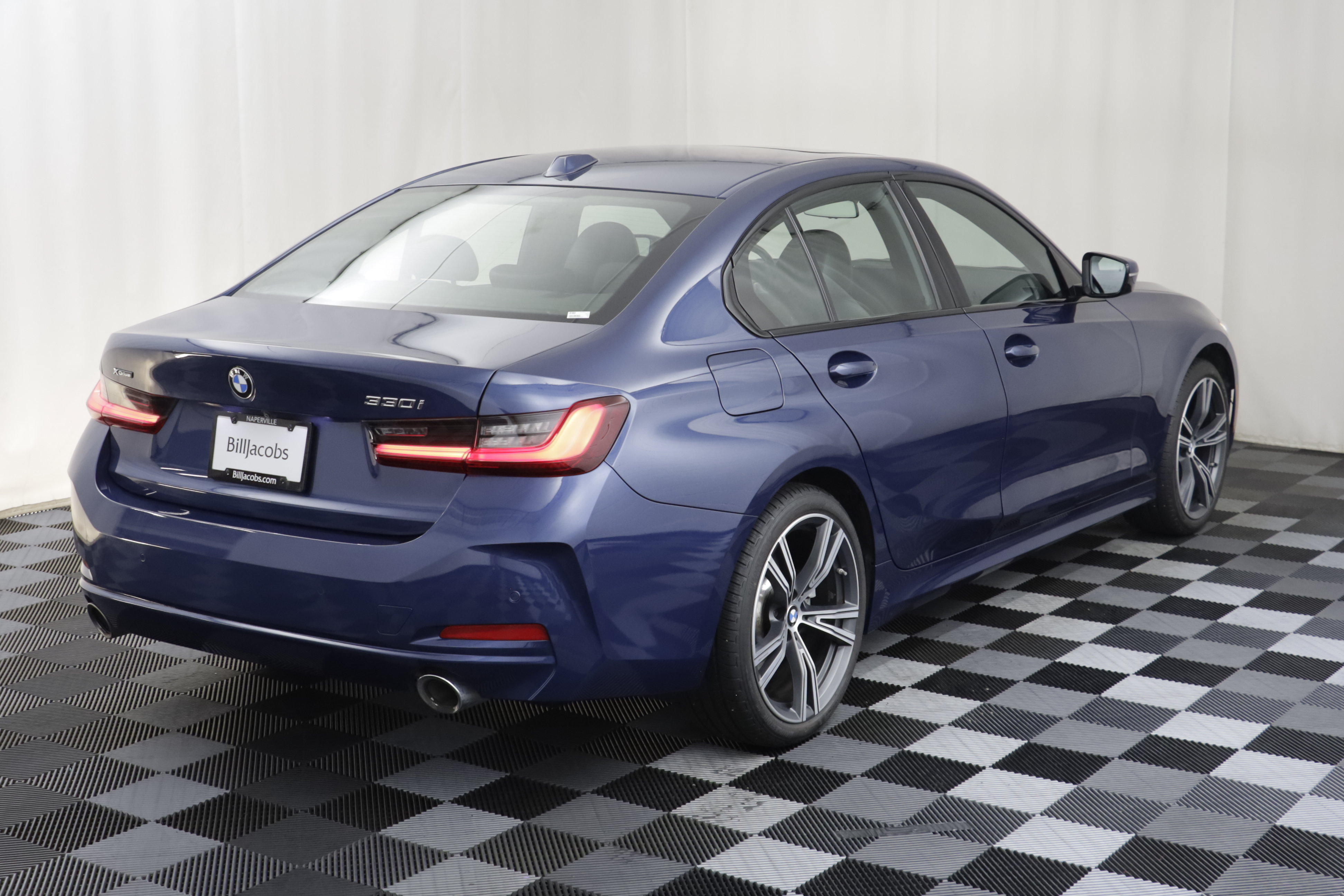 Used 2023 BMW 330i xDrive Sedan w/ Premium Package AWD/4WD image 19