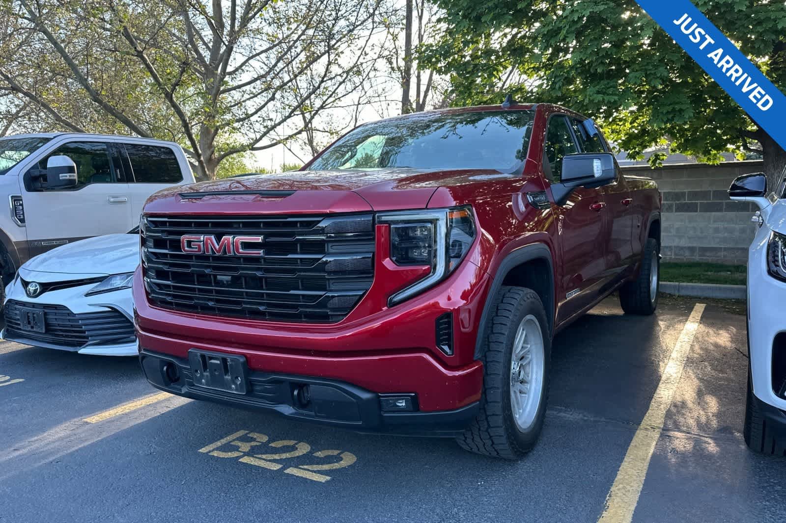 Used 2023 GMC Sierra 1500 Elevation w/ Elevation Premium Package AWD/4WD image 1