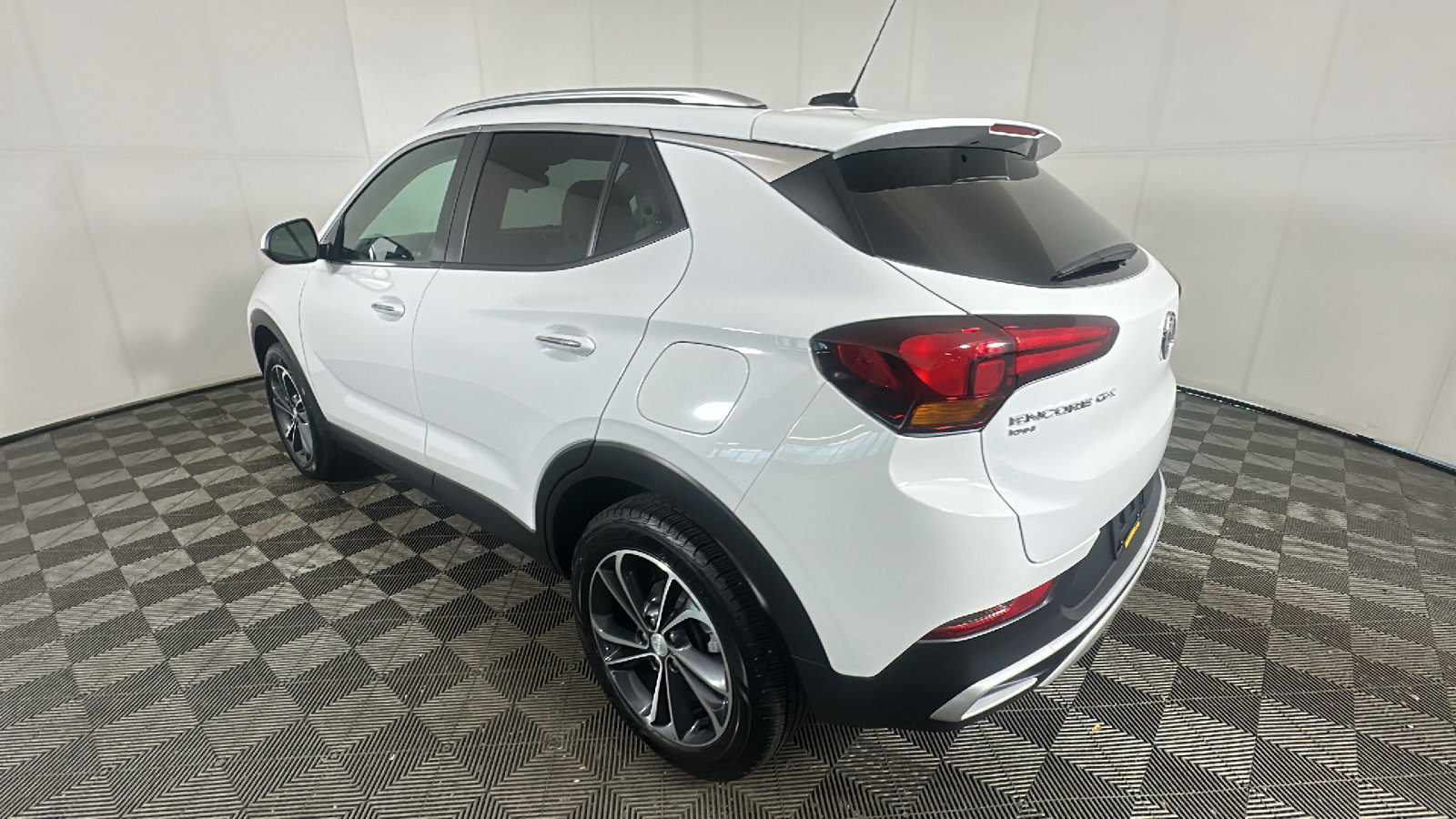 Used 2023 Buick Encore GX Select w/ Safety Package II AWD/4WD image 5
