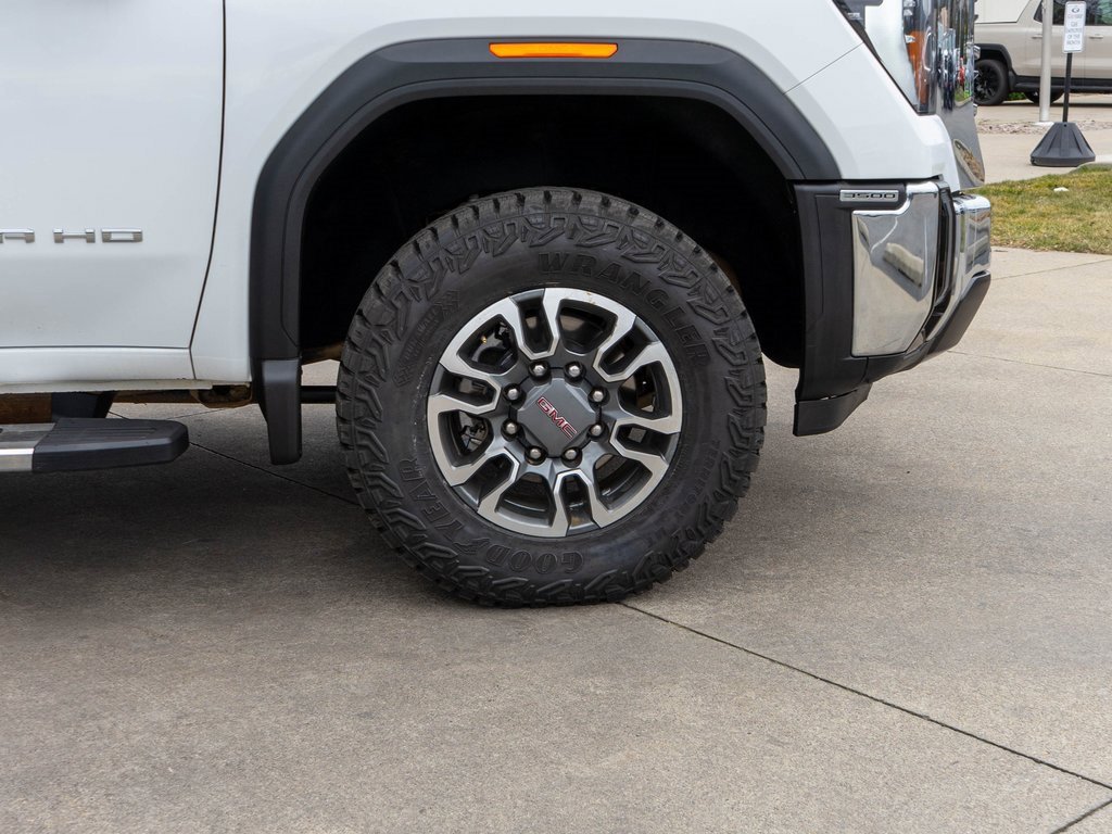Used 2024 GMC Sierra 3500 SLT w/ X31 Off-Road Package image 35