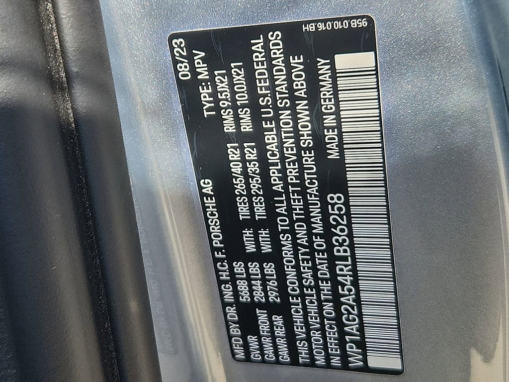 Used 2024 Porsche Macan S image 26