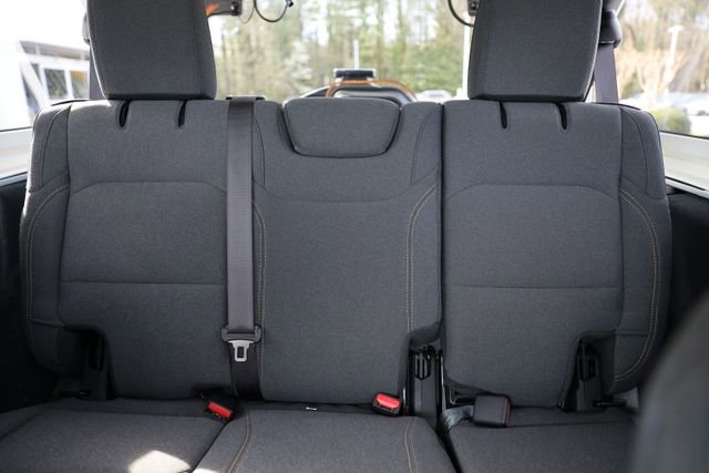 Used 2024 Jeep Wrangler Sahara image 36