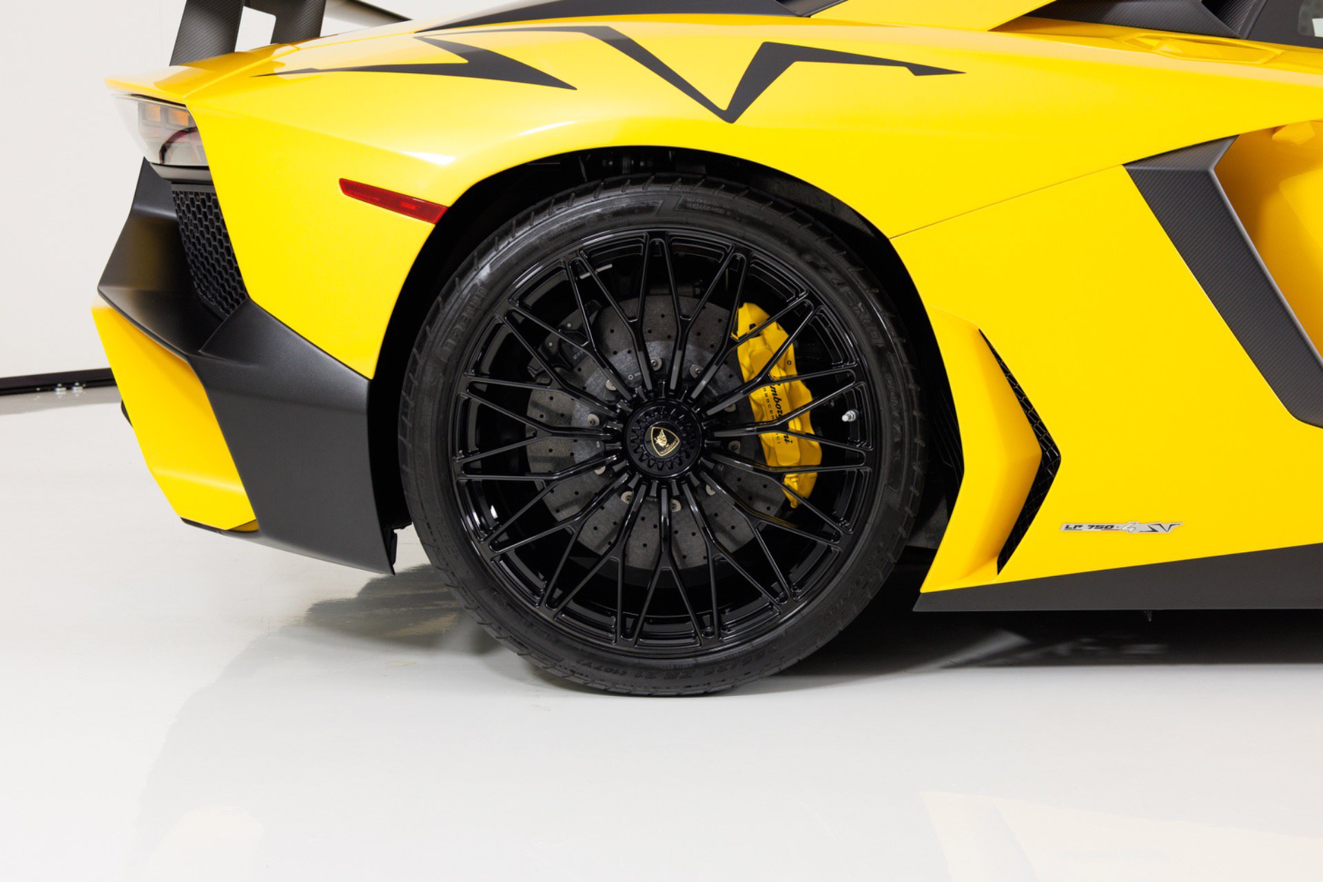 Used 2016 Lamborghini Aventador LP 750-4 Superveloce AWD/4WD image 14