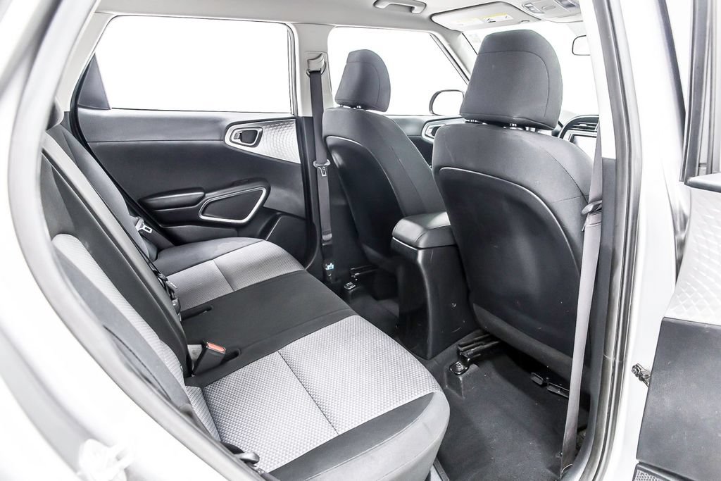 Used 2023 Kia Soul LX FWD image 35