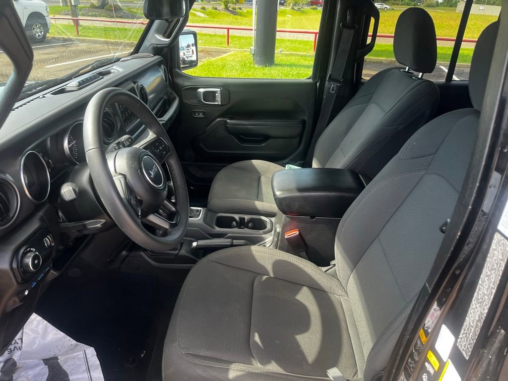 Used 2024 Jeep Wrangler Unlimited Rubicon 4xe image 25