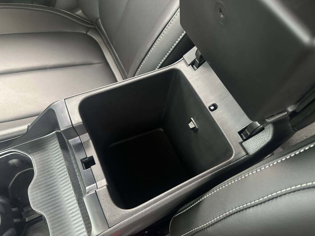 New 2025 Jeep Grand Cherokee L Limited w/ Black Appearance Package image 35