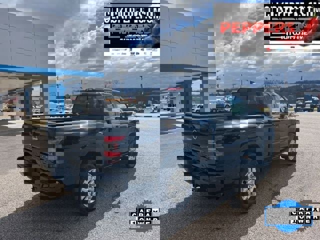 Used 2024 Nissan Frontier SV w/ SV Convenience Package image 5