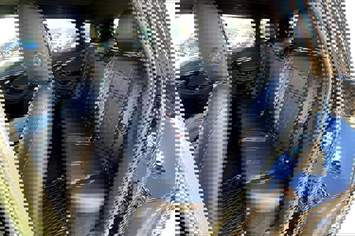 Used 2023 Land Rover Range Rover Evoque R-Dynamic S image 22