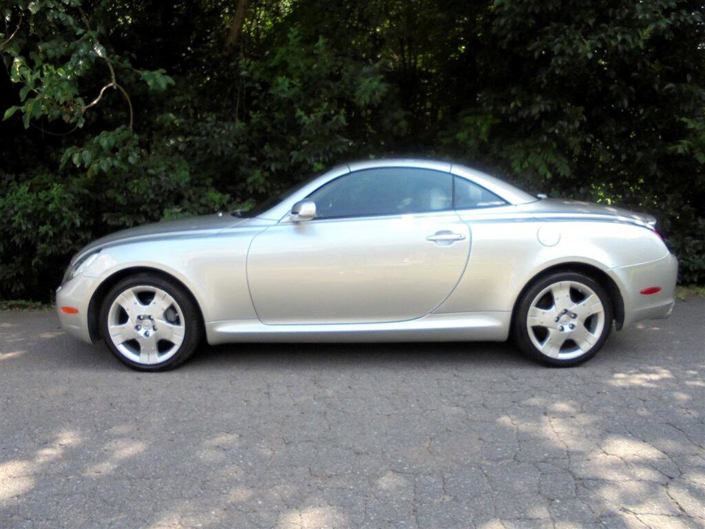Used 2004 Lexus SC 430 Convertible image 2