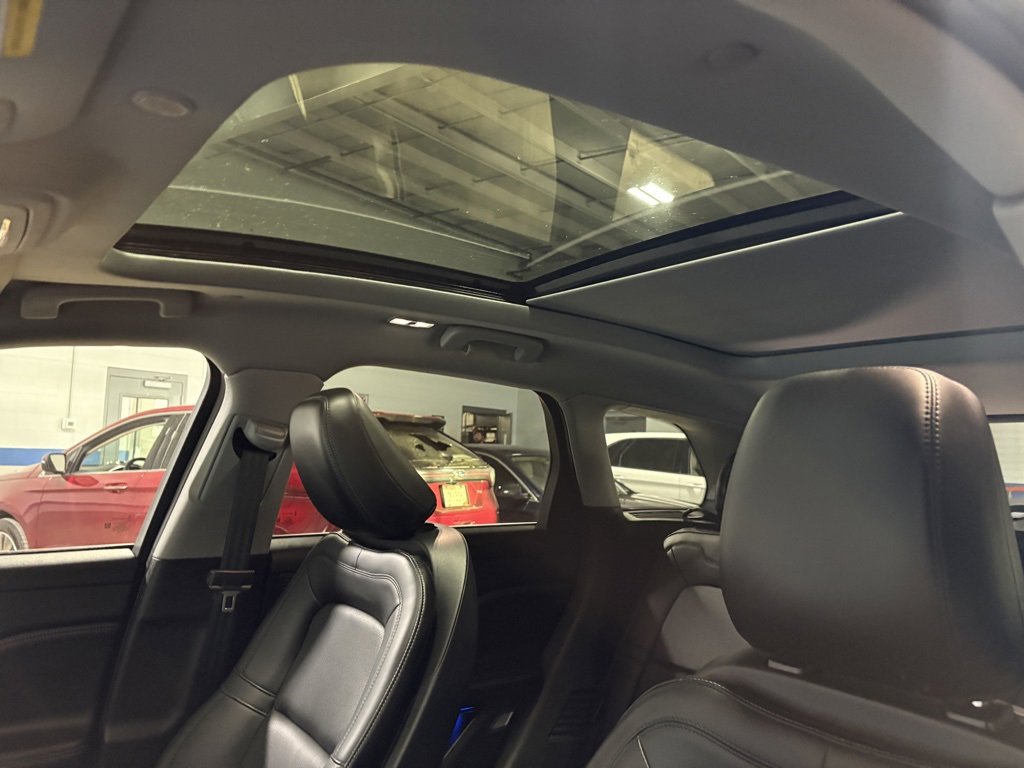 Used 2022 Lincoln Corsair Reserve image 21