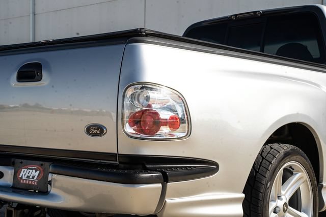 Used 2001 Ford F150 Lightning RWD image 13