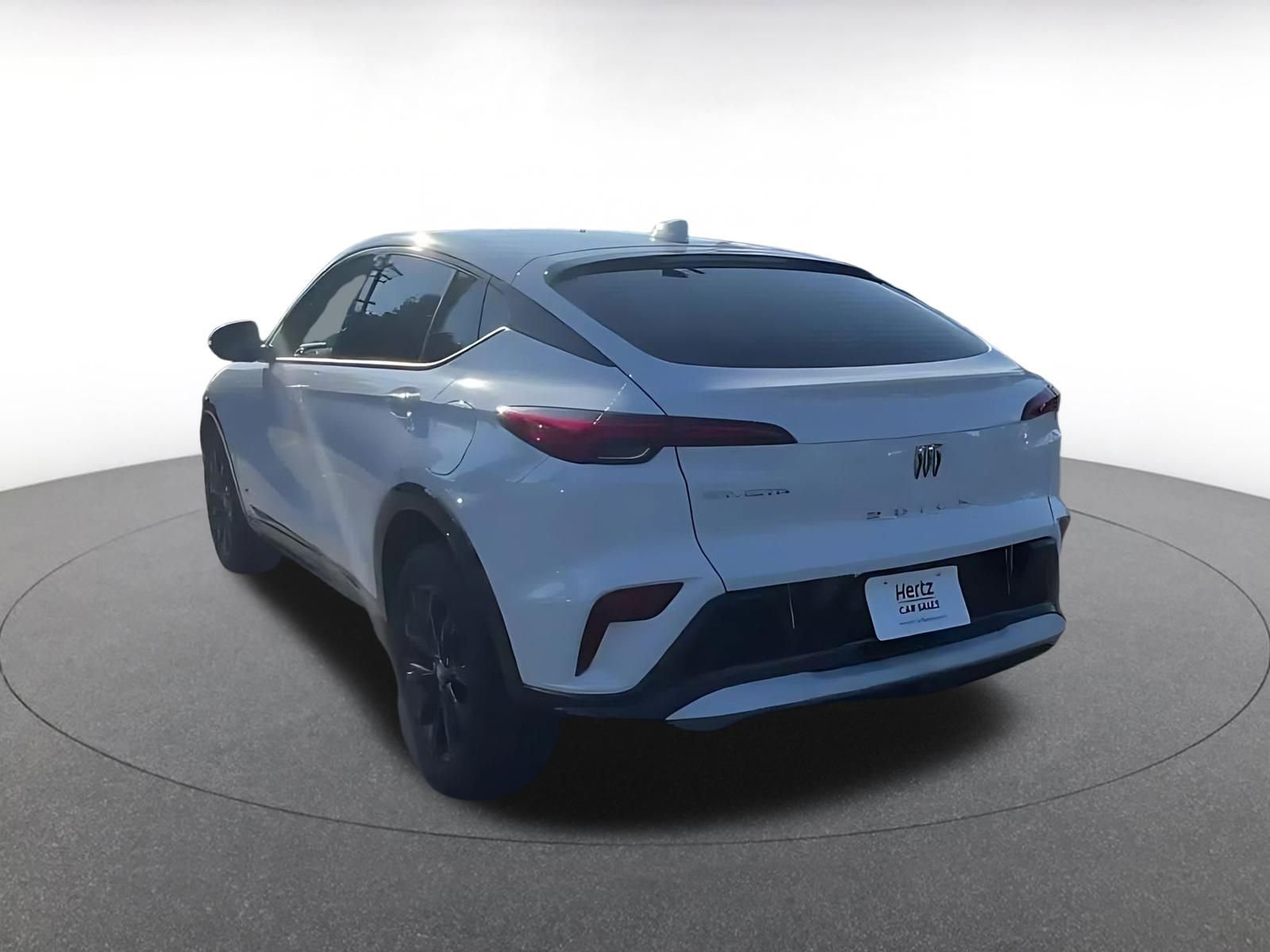 Used 2025 Buick Envista Sport Touring image 11