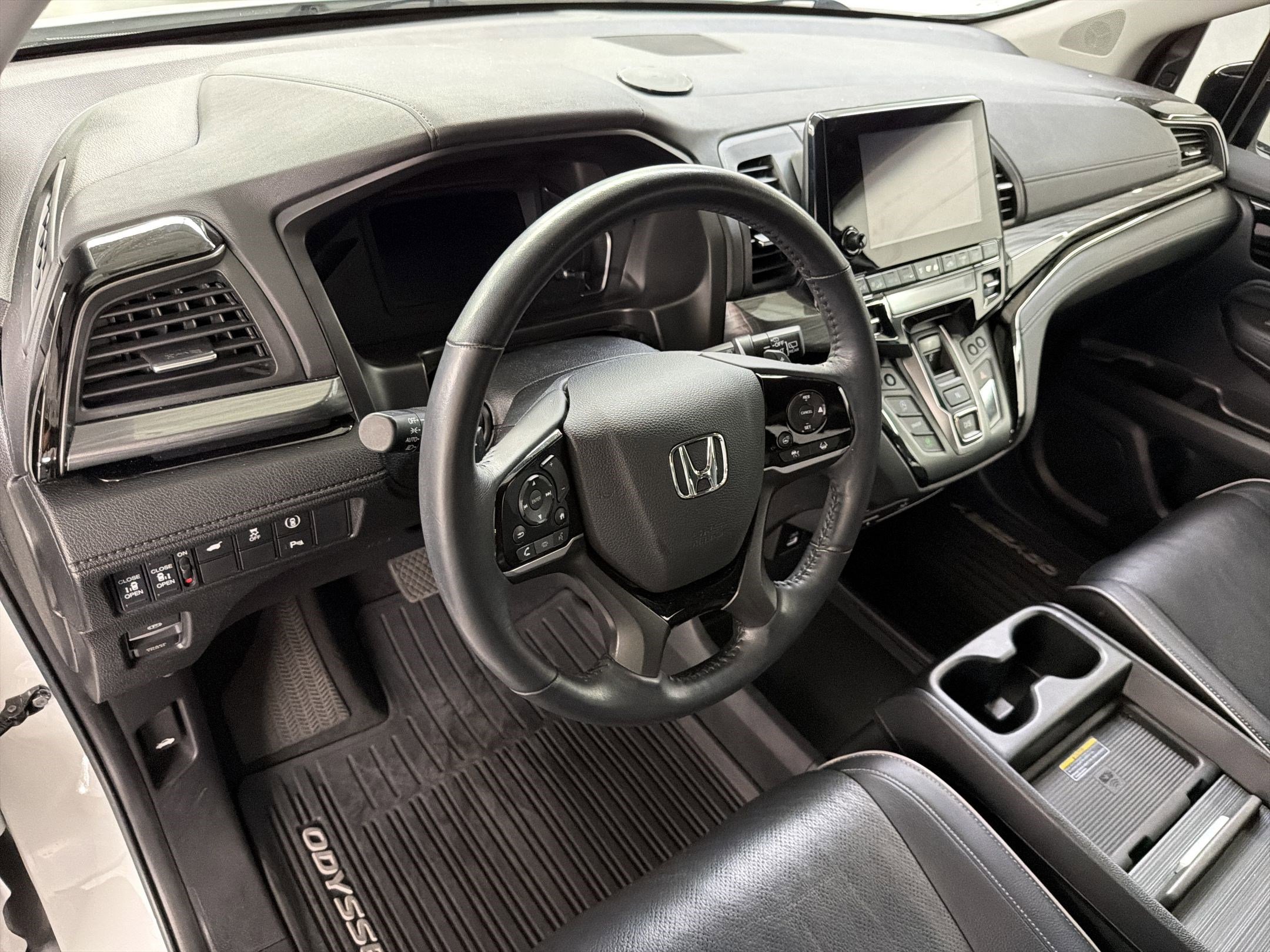 Certified 2023 Honda Odyssey Elite image 4