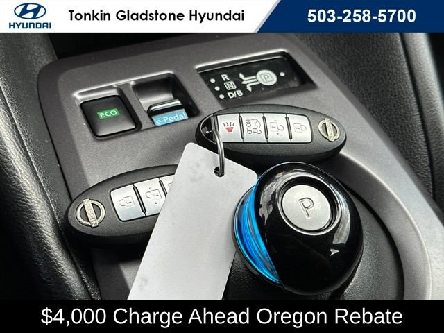 Used 2025 Nissan Leaf S FWD image 35