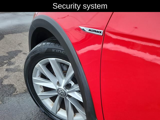 Used 2017 Volkswagen Golf Alltrack S image 19