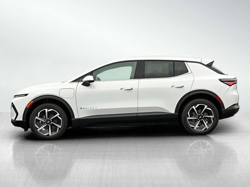 New 2026 Chevrolet Equinox EV LT image 4