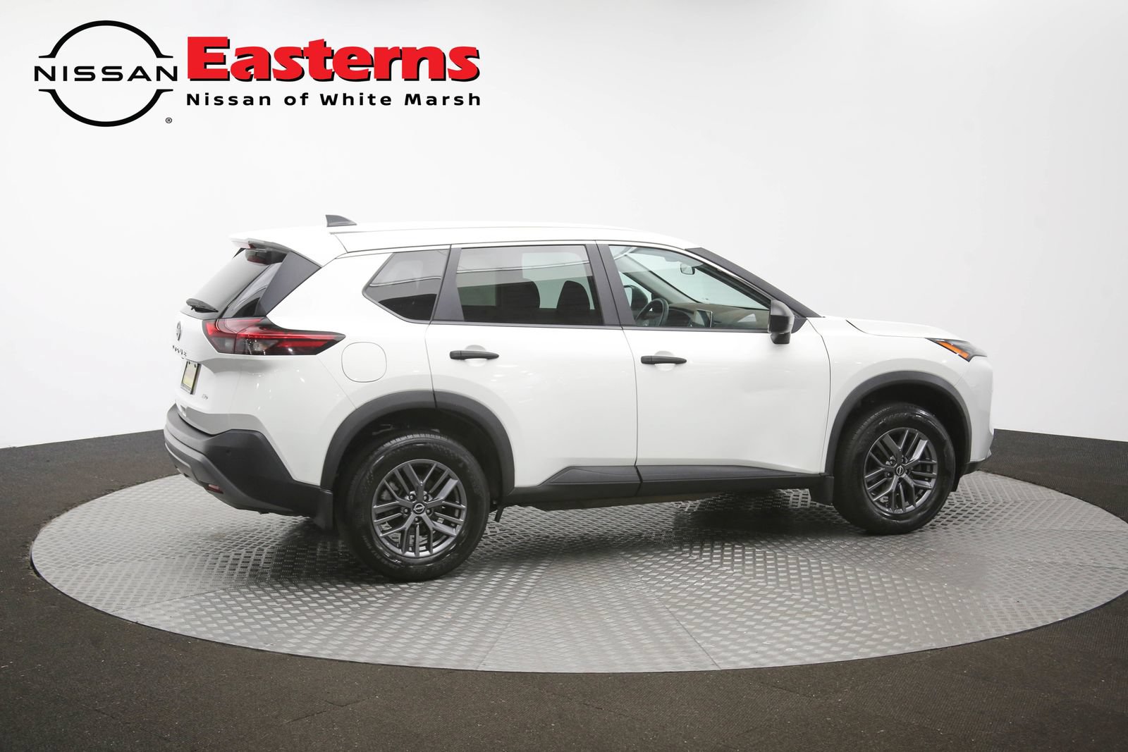 Used 2023 Nissan Rogue S AWD/4WD image 43