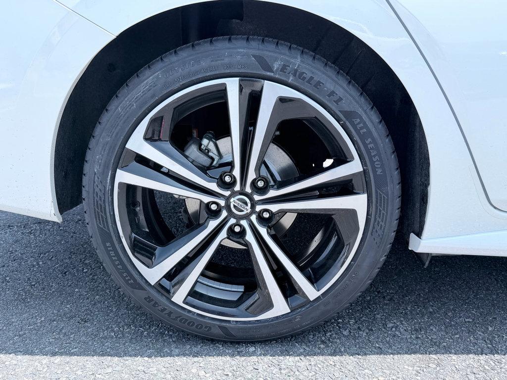 Used 2020 Nissan Sentra SR w/ Electronics Package FWD image 28