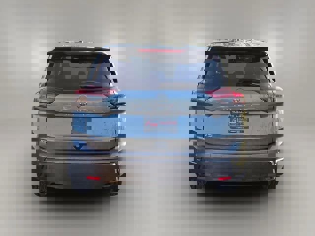 Used 2024 Nissan Rogue S image 6