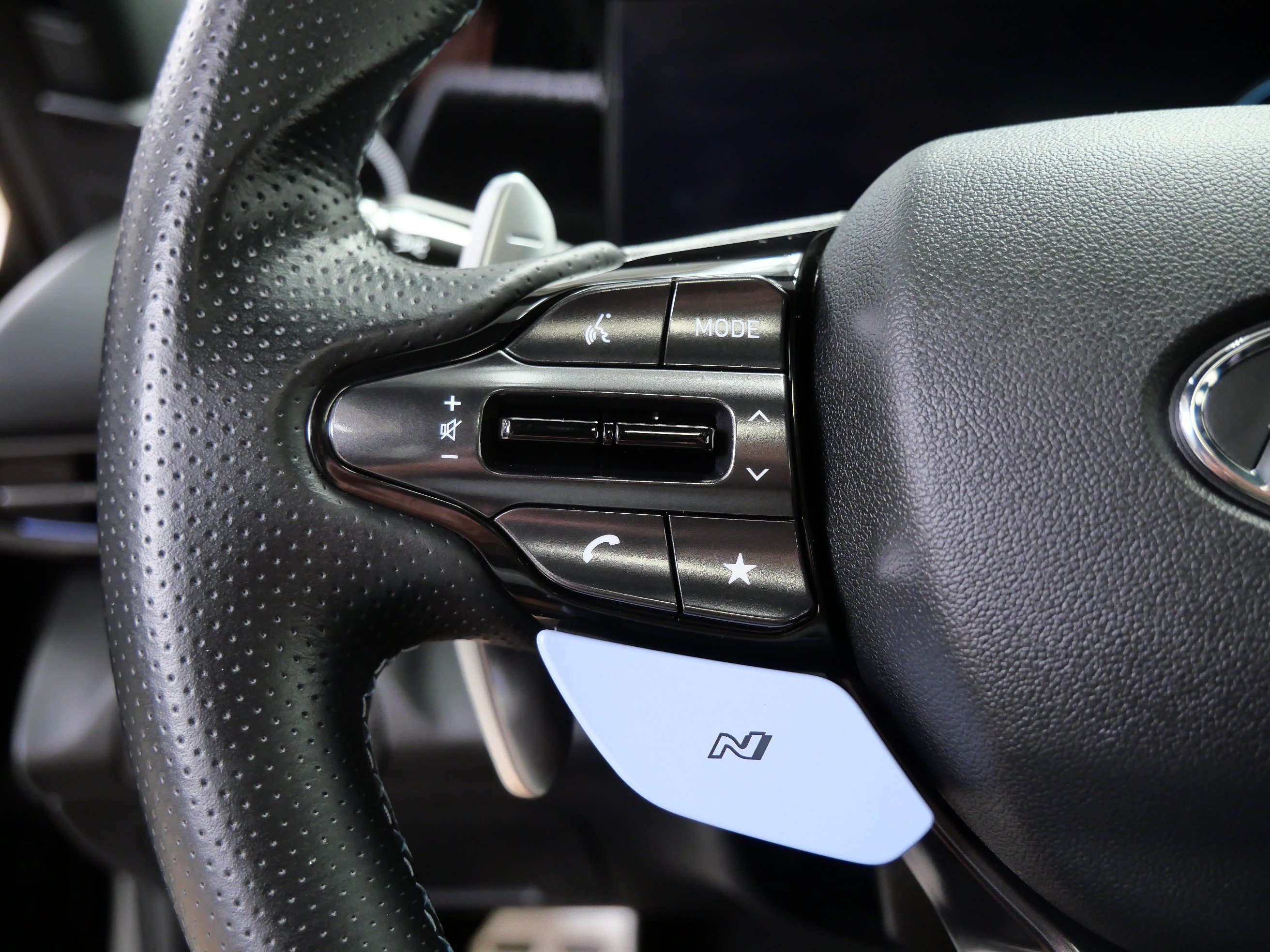 Used 2022 Hyundai Elantra N FWD image 23