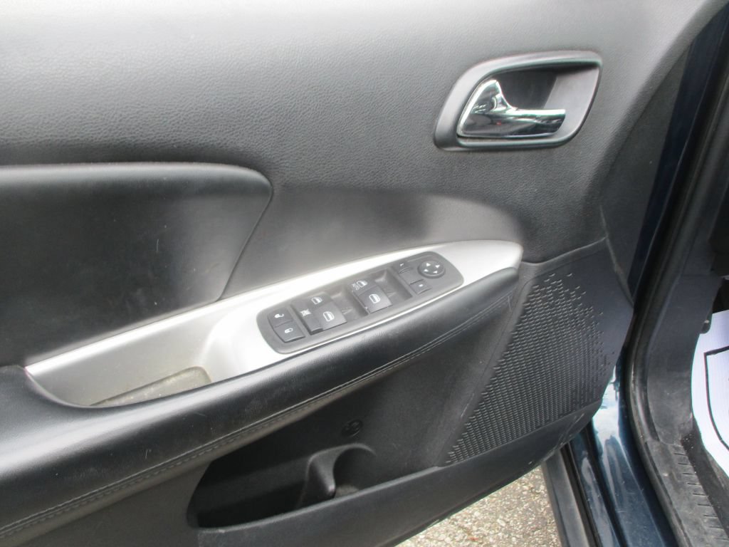 Used 2014 Dodge Journey SXT AWD/4WD image 9