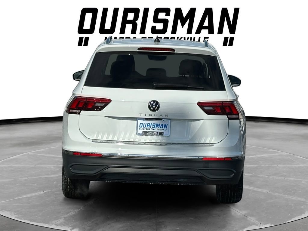 Used 2024 Volkswagen Tiguan Wolfsburg Edition image 5