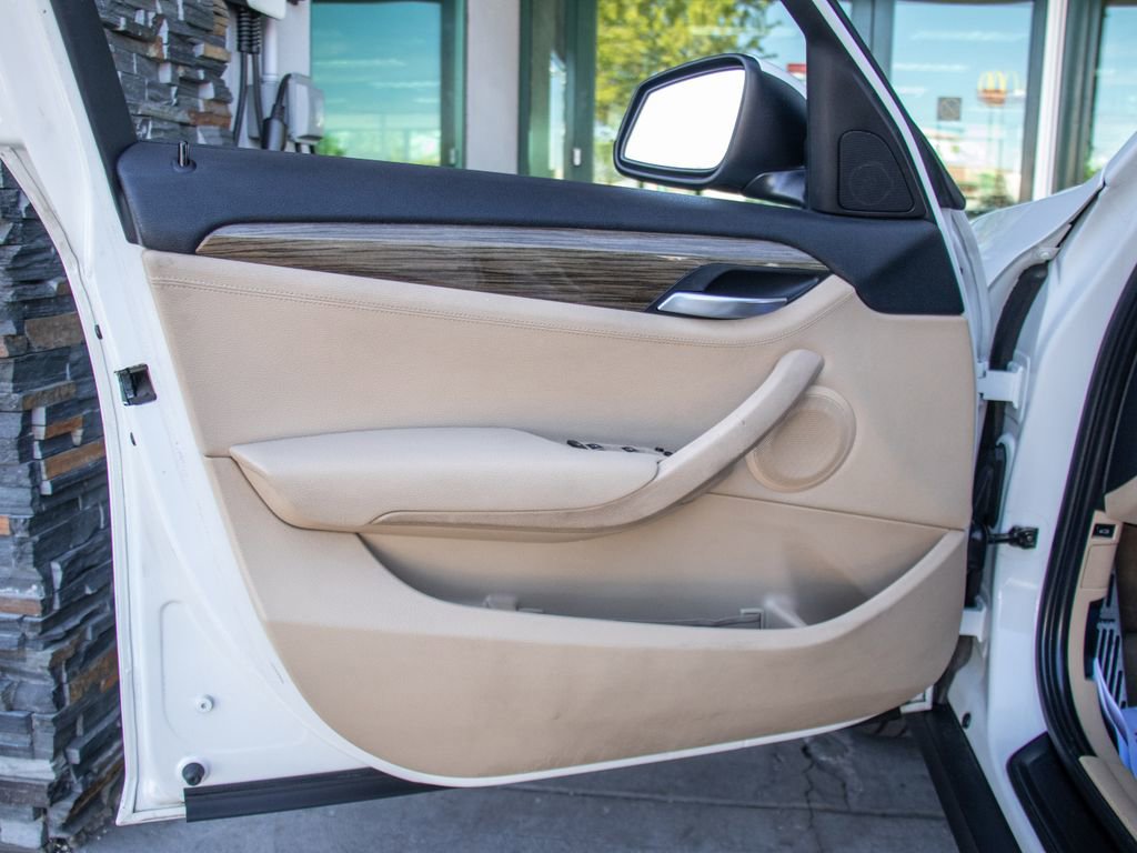 Used 2013 BMW X1 xDrive35i image 9