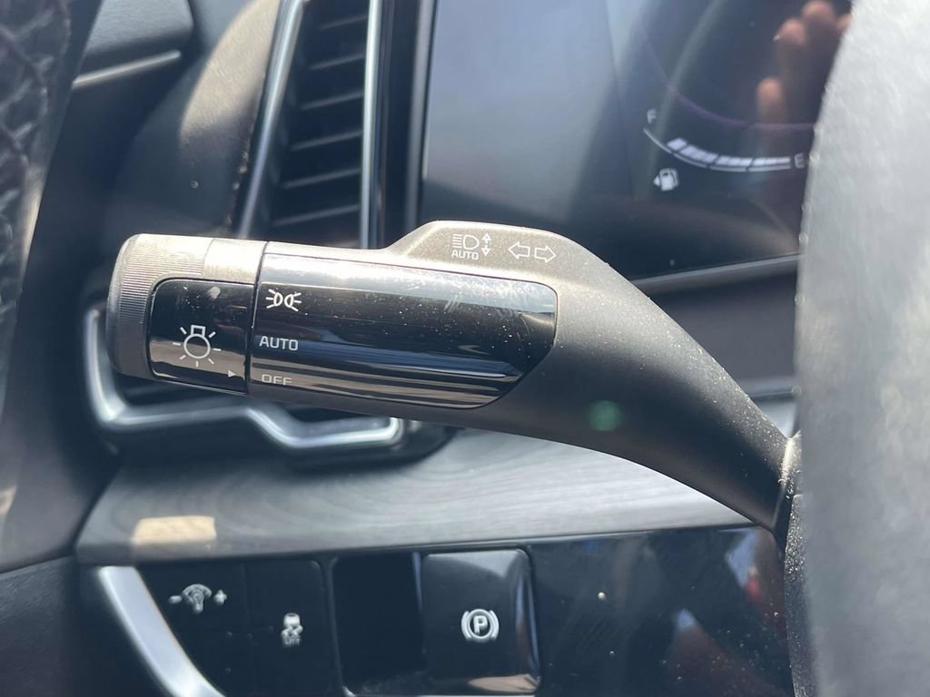 Used 2024 Kia Sportage EX FWD image 24
