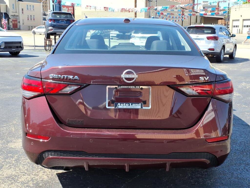 Used 2024 Nissan Sentra SV FWD image 3