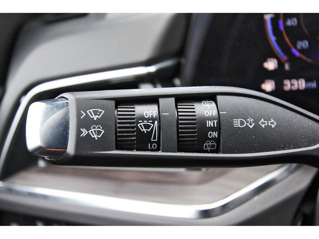 Used 2025 Chevrolet Suburban Z71 AWD/4WD image 18