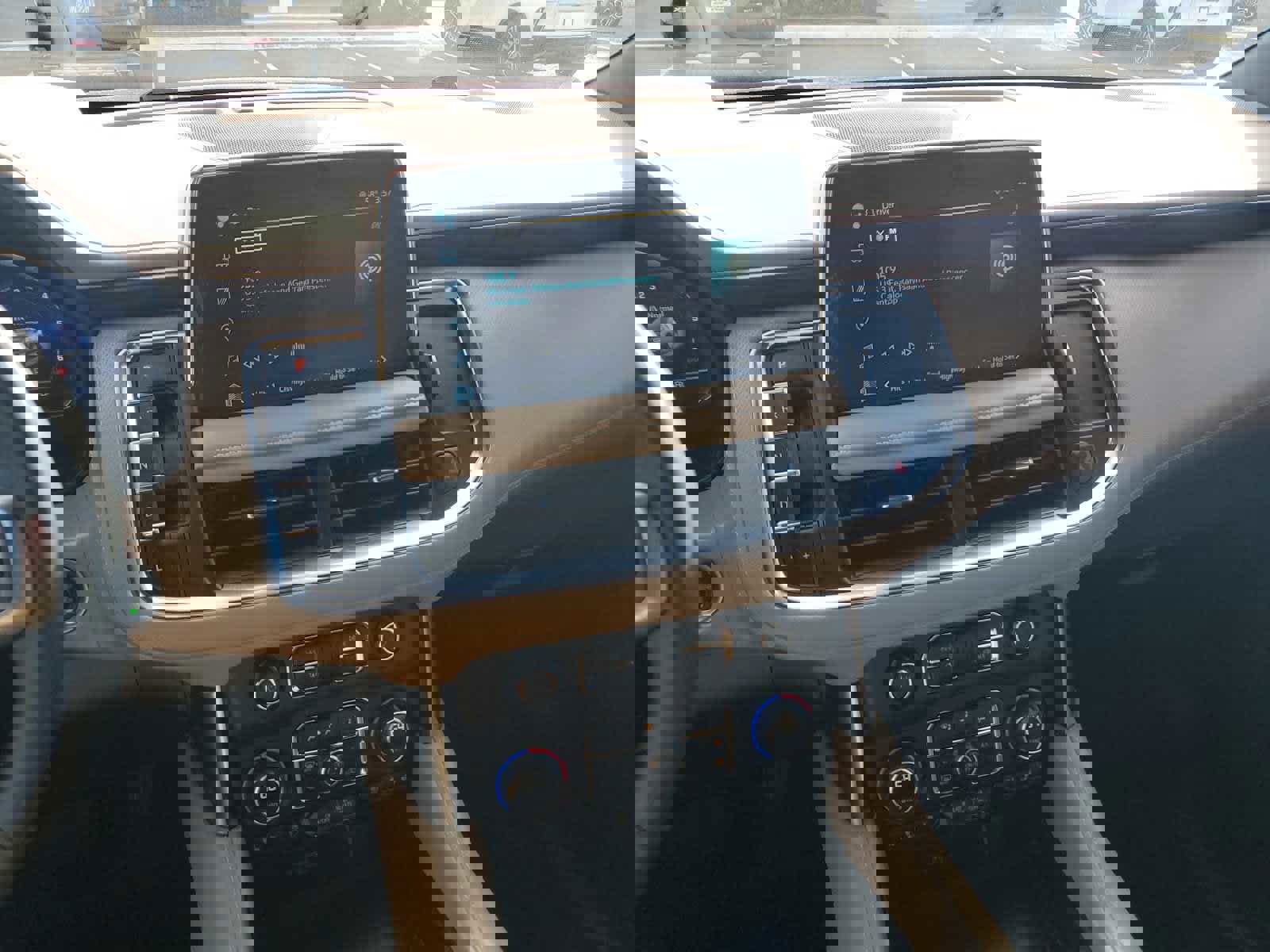 Certified 2024 Chevrolet Suburban Premier w/ Premium Package image 12