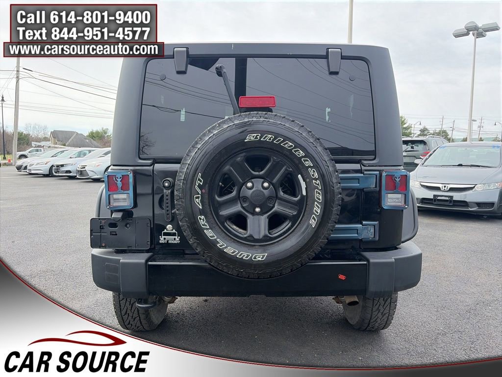 Used 2018 Jeep Wrangler Sahara w/ Connectivity Group image 7