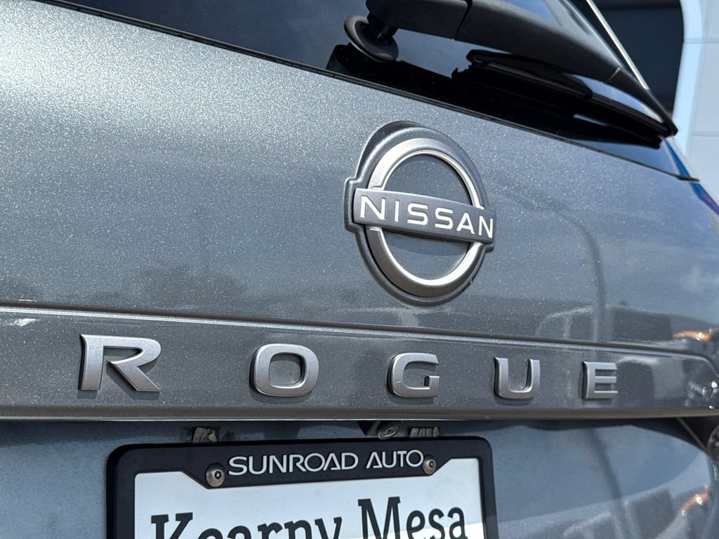 Used 2024 Nissan Rogue S FWD image 10