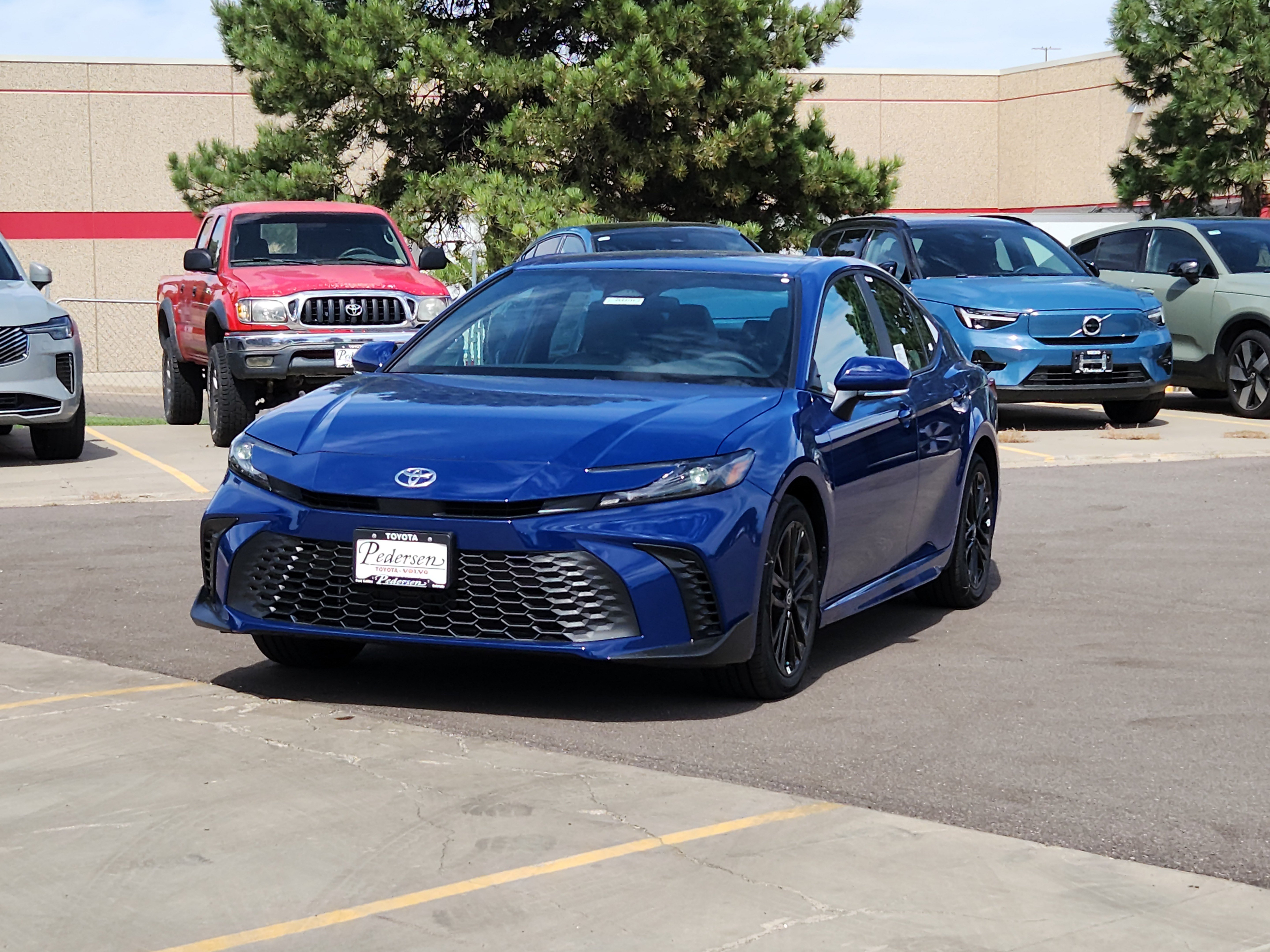 New 2026 Toyota Camry SE AWD/4WD image 4