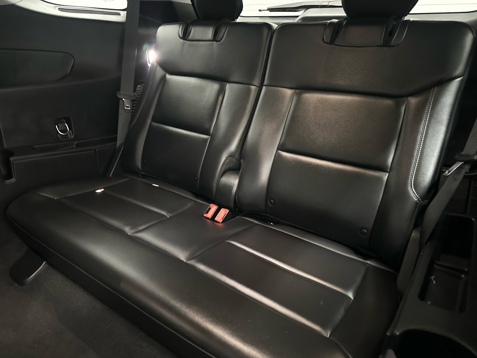 Used 2022 Ford Explorer XLT w/ Equipment Group 202A image 16