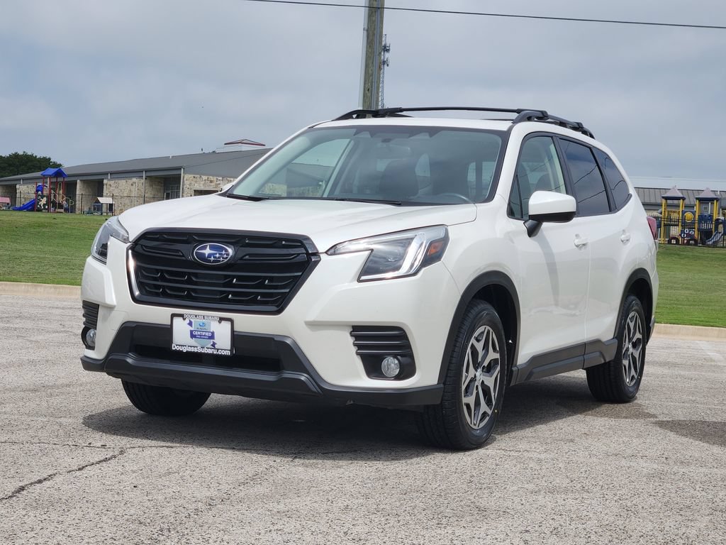 Certified 2022 Subaru Forester Premium AWD/4WD image 2