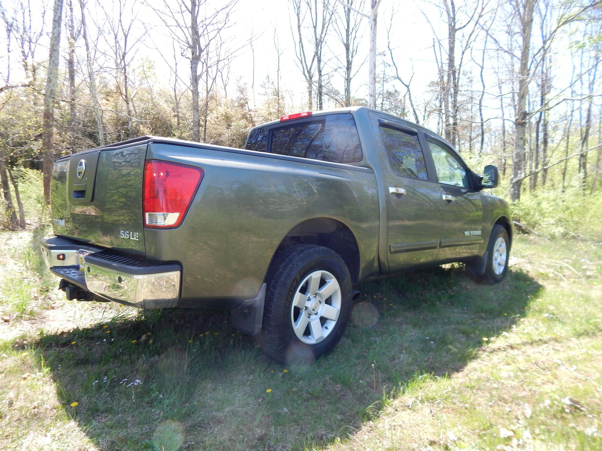Used 2005 Nissan Titan LE w/ (T01) Tow Pkg AWD/4WD image 7