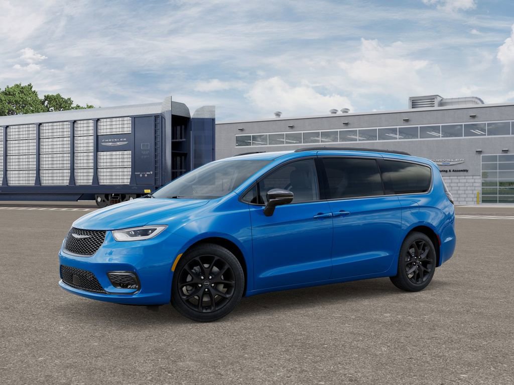 New 2026 Chrysler Pacifica Select image 2