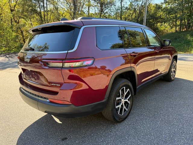 Used 2023 Jeep Grand Cherokee L Limited w/ Luxury Tech Group II image 6