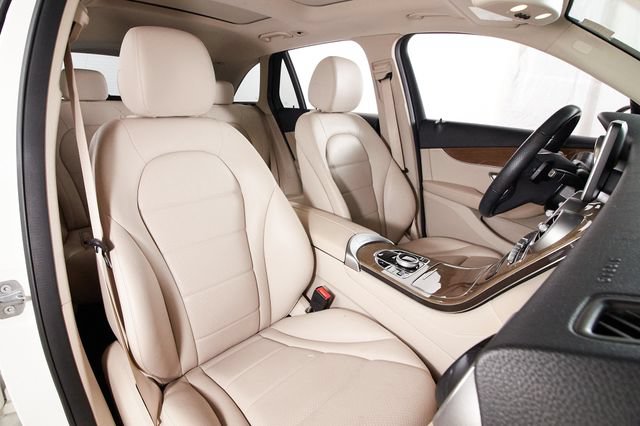 Used 2019 Mercedes-Benz GLC 300 4MATIC image 26