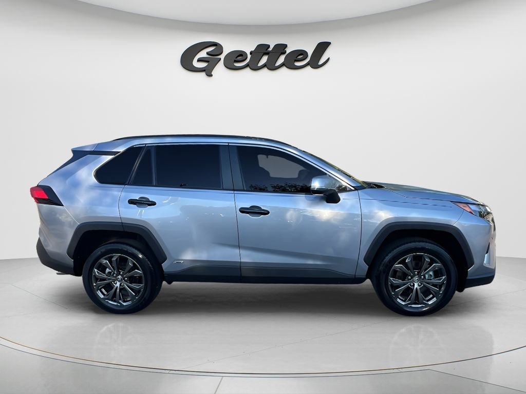 Certified 2025 Toyota RAV4 Limited w/ Advanced Technology Package AWD/4WD image 4