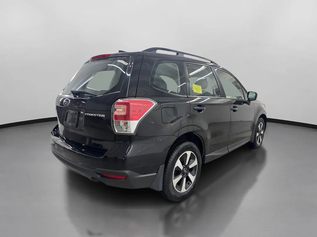 Used 2018 Subaru Forester 2.5i w/ Alloy Wheel Package image 10