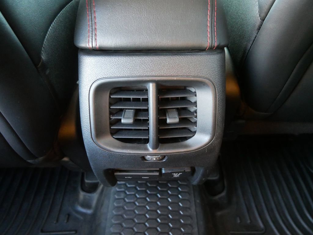 Used 2019 Jeep Cherokee Trailhawk image 16