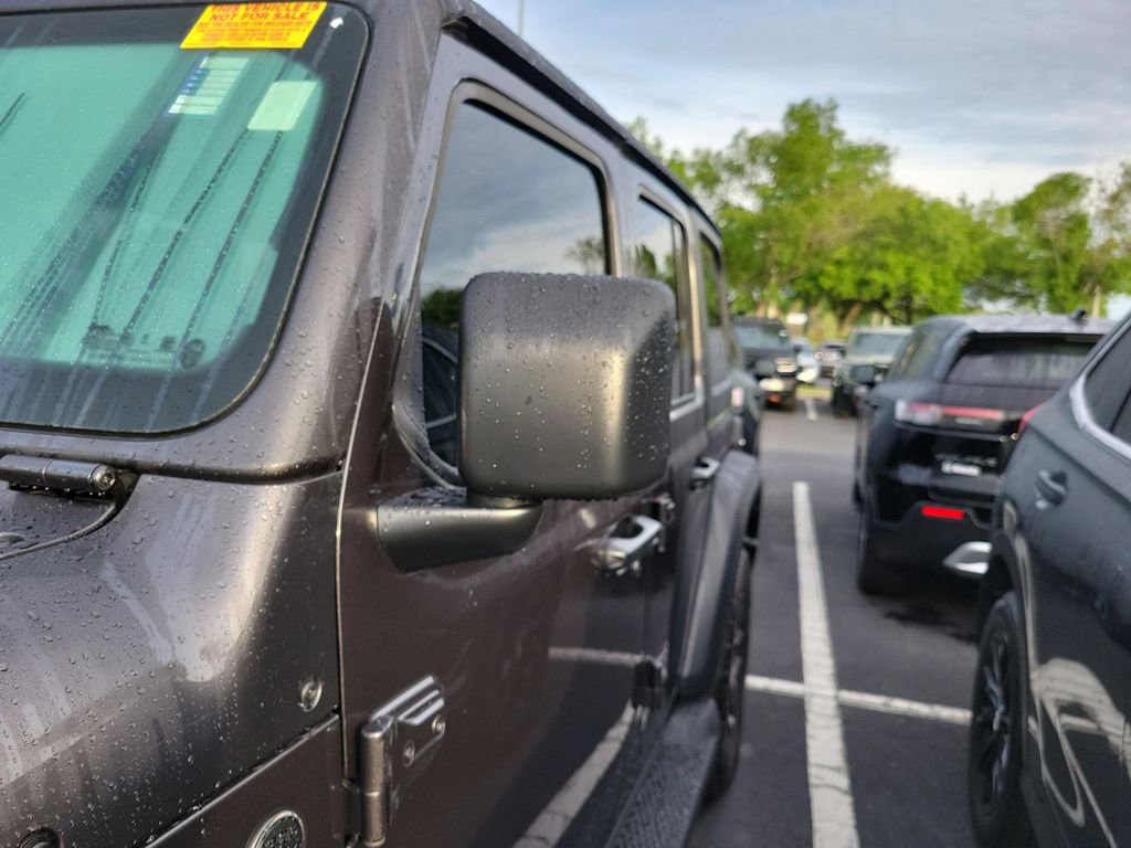 Used 2024 Jeep Wrangler Sport S image 5